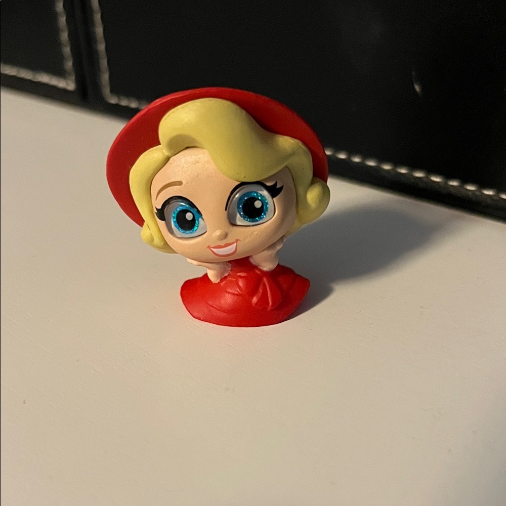 Disney doorables technicolor Charlotte